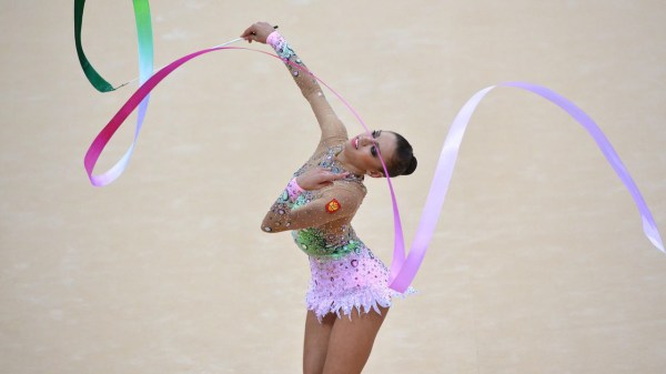 Evgenia Kanaeva-Ribbon-Qualification-London 2012-Sergei Ilnitsky