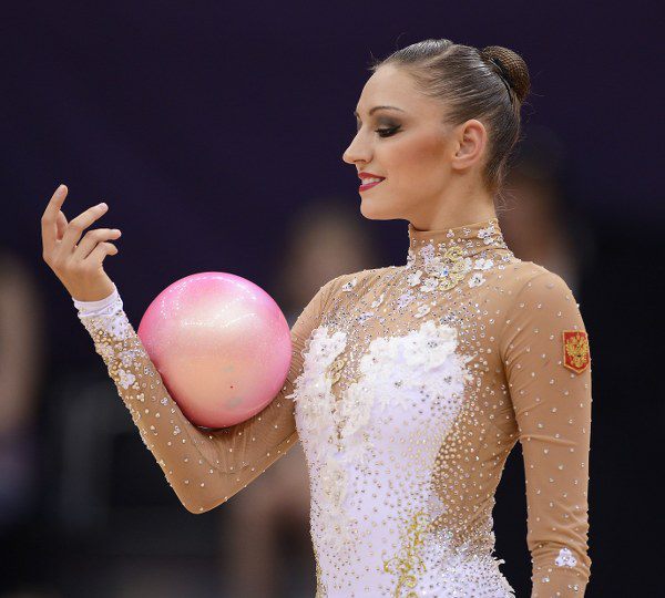 Evgenia Kanaeva-London 2012-by FIG