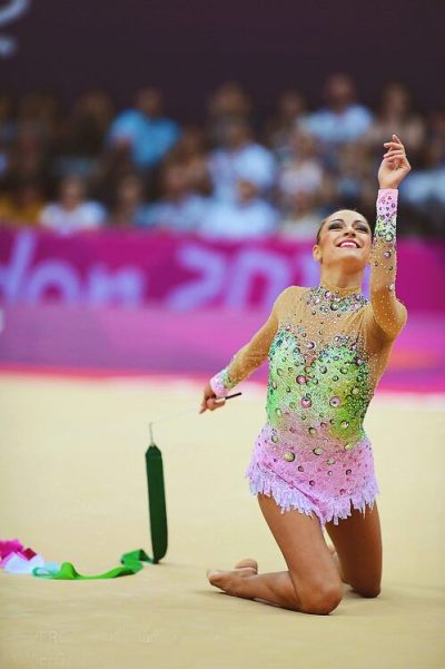 Evgenia Kanaeva-Ribbob-AA final-London 2012 by Perlle - Photographie