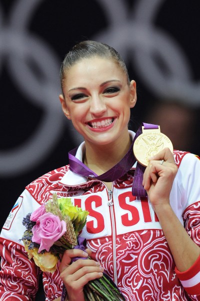 Evgenia Kanaeva-Individual AA Ceremony-London 2012