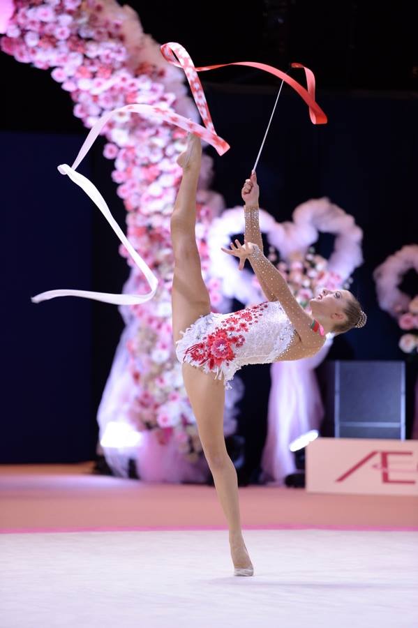 1011921_581656135205681_714415618_n